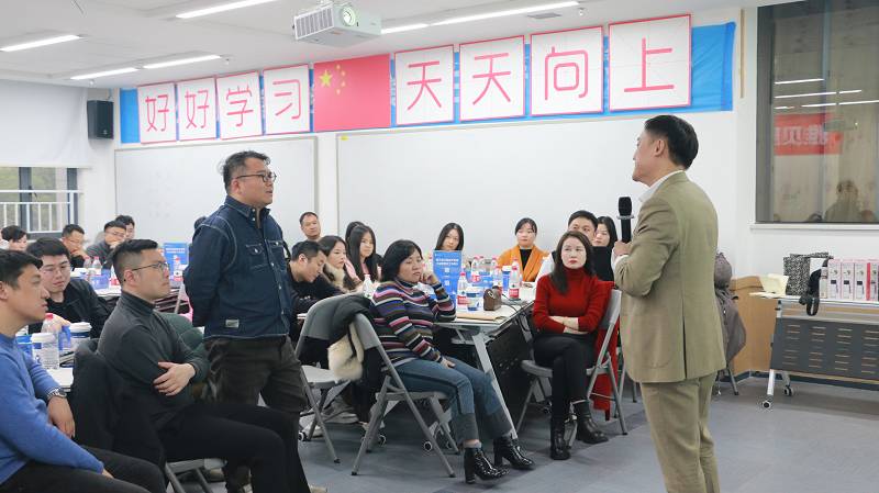 IMG_9304_(800_x_600).jpg IMG_9304_(800_x_600).jpg